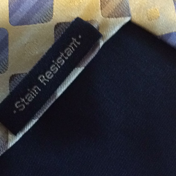 Mens Van Heusen necktie - Picture 3 of 4